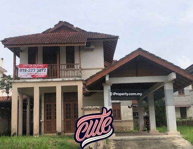 Laman Kemboja, Kota Seriemas Double-storey bungalow house for sale