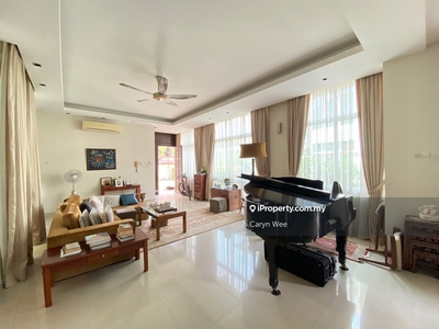 Well maintained semi-d for sale at Maplewood Saujana Golf Resort