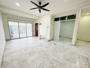 FACING OPEN Double Storey Terrace Taman Puncak Utama, Kajang For Sale