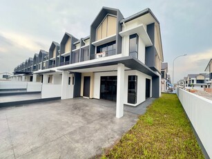 (Freehold, End Lot) Double Storey Terrace @ Bandar Bukit Raja Klang Type Lyra