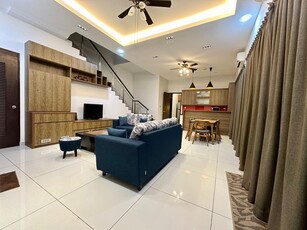 Horizon Hills Double Storey Cluster House Fully Furnished for Rent