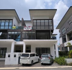 (Non Bumi) Triple Storey Semi D @ Vila Elemen, Seksyen 13 Shah Alam, Selangor
