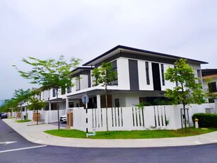 Renovated Semi-D CORNER House Cheria Residence Tropicana Aman @ Bandar Rimbayu Near Kota Kemuning (Partially Furnished) For Rent