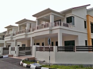 Shah Alam Superlink Double Storey House 24x80 For Sale only 976k