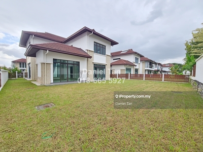 2-Storey Bungalow With Big Private Land Behind House