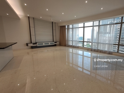 Banyan Tree Klcc 3 bedroom corner unit for sale in tip top condition