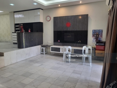 Oug 2 Storey Renovated Terrace House with Split Floor For Sale