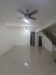 Taman Nusa Idaman , 2Storey Terrace For Rent