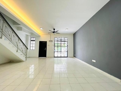 Bukit indah Double Storey Fully extend & Well renovated