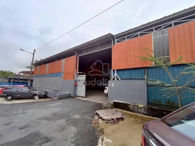 Jalan Seroja @ Taman Johor Jaya 1.5 Storey Semi D Factory For Rent