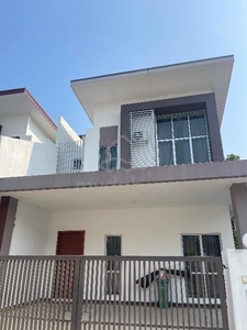 Security Gated Semi-D fully furnished house lukut town