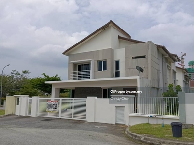 Bungalow Villa Avenue Taman Equine Gated and Guarded near MRT for Rent