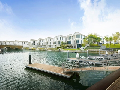 Emerald Bay Water front 4-storey Twin Courtyard Homes
