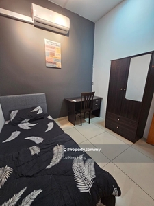 M Vertica Single room near Mrt, Sunway Velocity, Aeon Maluri for rent