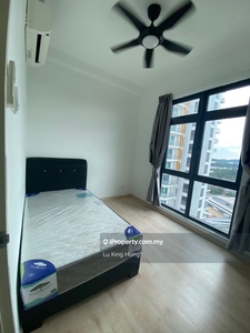 Parkhill Residence medium room with view near Apu for rent