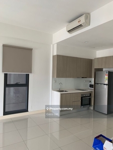 Partly furnished studio directly link to shopping mall and MRT station