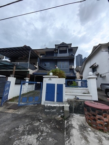 Sd7 End lot bandar sri damansara 2.5 storey house for rent