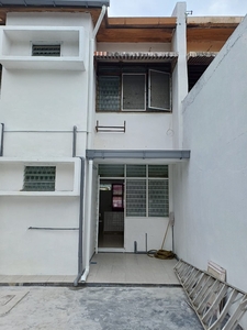 2 Storey Terrace For Rent @ Taman bukit kaya Nearby palm mall