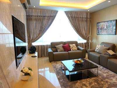 4 Bedrooms Fully furnished Duplex with KLCC view
