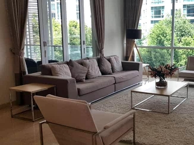 Big Spacious Condo with private lift lobby