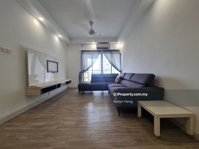Convenient apartment in JB attached with supermarket and cafe