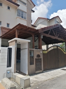 FOR SALE: 2.5 STOREY TERRACE END LOT WITH SIDE LAND TAMAN TASIK PRIMA PUCHONG