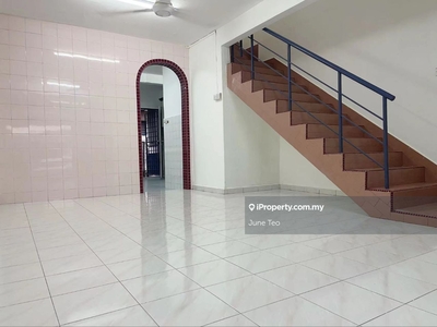 Nice Condition Renovated 2-sty Low Cost Terrace @ Johor Jaya for Rent