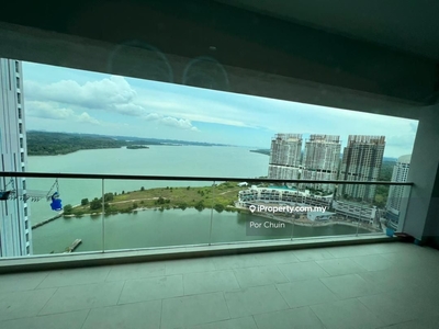 Puteri Harbour family Condo For rent Sea view and big balcony