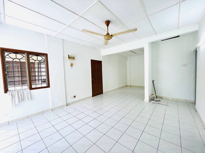 Sri Cempaka Apartment Taman Wawasan Puchong newly paint