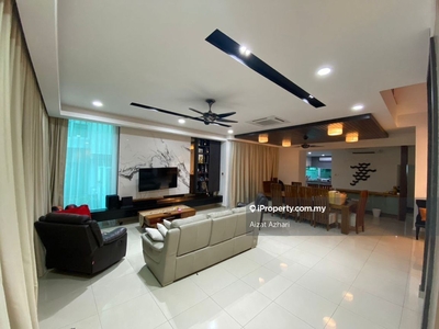Unit with Luxury Furnitures and 10 minutes to Putrajaya
