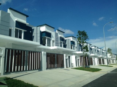 2 storey terrace, Setia Ecohill 1, with 3 air-conds, Semenyih