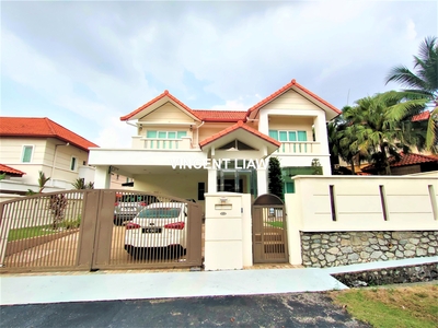 2 Storey Well Renovated Bungalow - Green Haven