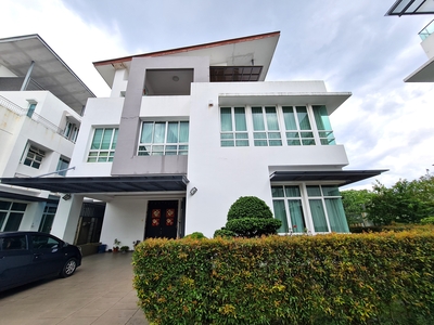 3 Storey Bungalow with Lift (Freehold)