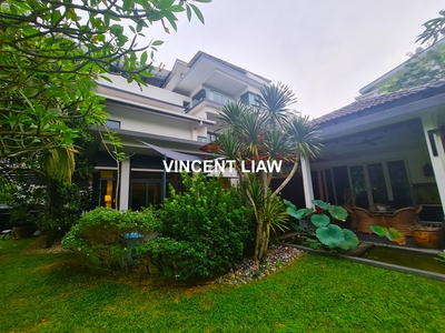 3 Storey Contemporary Bungalow With Forest View