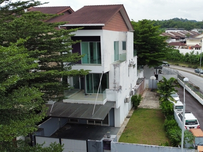 3 Storey Corner Superlink House For Sale | Modern Facade