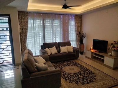 Bandar Tiram double storey terrace, partly furnished, affordable price to buy