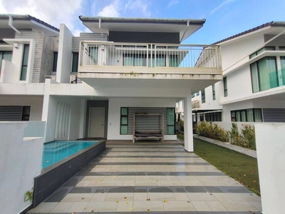 HORIZON HILL HOUSE WITH POOL (NON BUMI LOT)