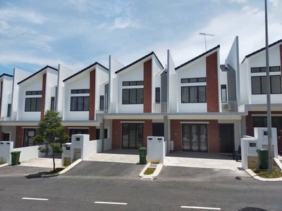 Fully Furnished Double Storey Bukit Pelali Pengerang For Rent