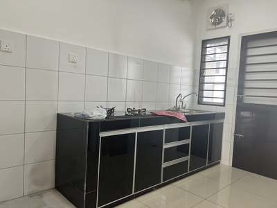 Livia @ bandar rimbayu , 2-storey house for rent - Kitchen cabinet