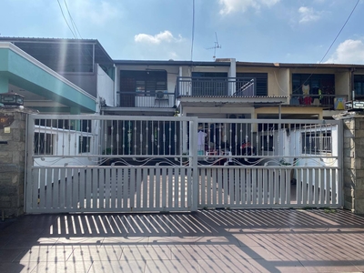 Not Facing Other House, Double Storey Terrace Taman Sri Andalas, Klang
