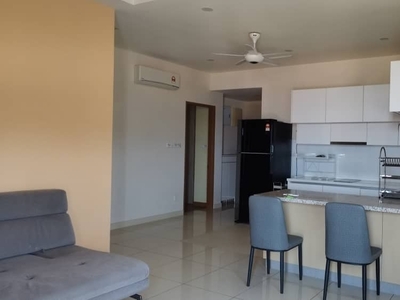 Putra Residence - Fully furnished, corner unit with a beautiful lake view unit.