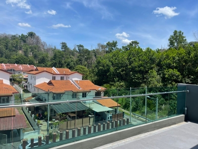 Renovated Batu Caves Villa Domus 3 and half Storey House for sale