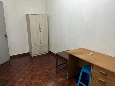 Room in SS2 for Rent
