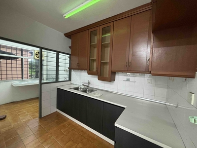 SD tiara apartment for rent, bandar sri damansara,partially furnished