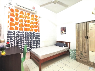 Sunway Female Single Room Suriamas Condo Near Pyramid, Geo, UOA, BRT, Subang, PJS10