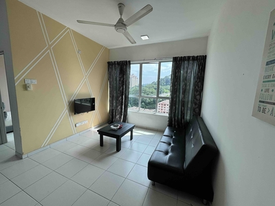 The zizz condo for rent, partially furnished,2 carpark, damansara damai