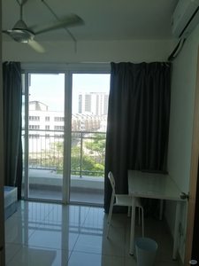 [Private Balcony] Medium Bedroom at Pacific Place