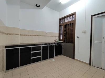 Double storey house for rent at setia indah/4 bedroom/partial cnm