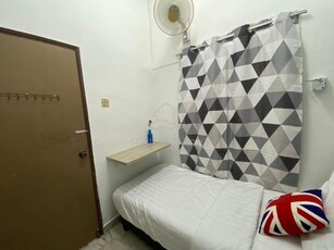 Landed House Single Room for rent (Taman Desa Jaya -JB)