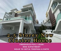 NEW 2. 5 Storey CLUSTER House Near to SETIA TROPIKA/ DATO ONN COMPLETED Can FULL loan